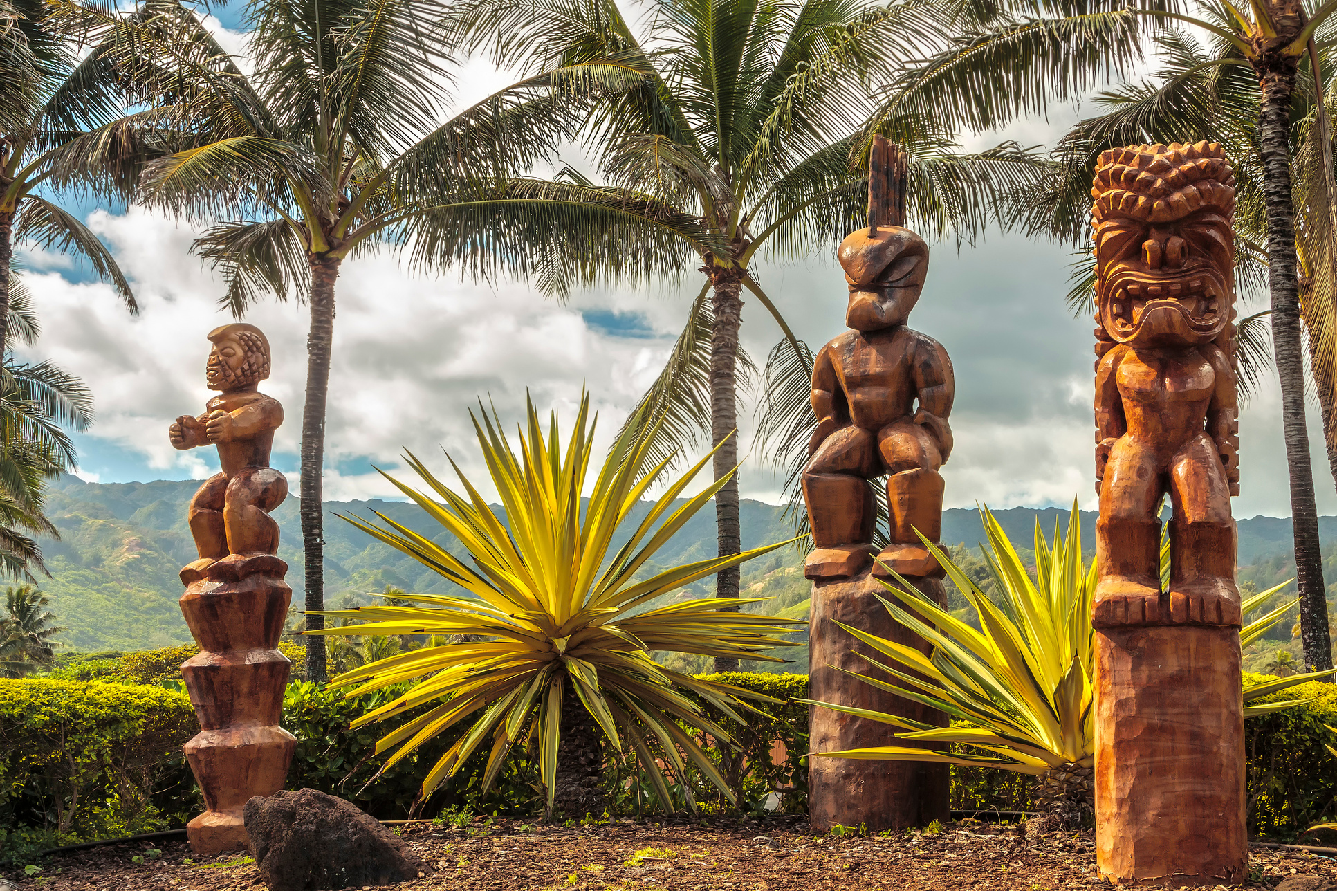 Wooden Polynesian tiki statues